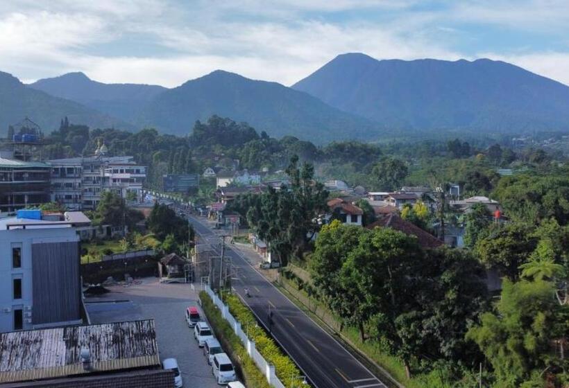 Отель Ariandri Puncak