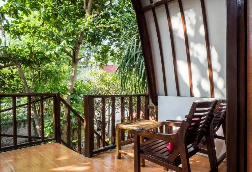 هتل Gili Turtle Beach Resort