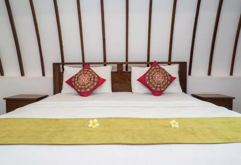 هتل Gili Turtle Beach Resort