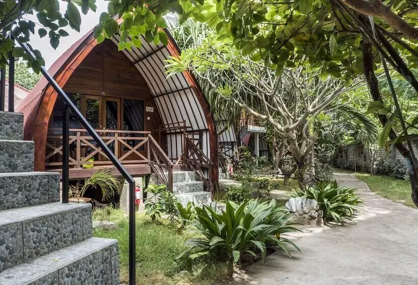هتل Gili Turtle Beach Resort