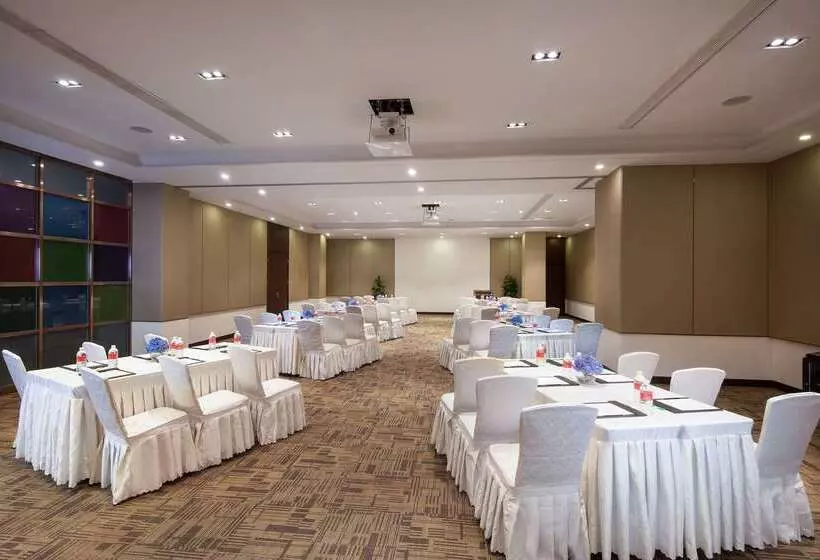 ホテル Ramada Shanghai Songjiang
