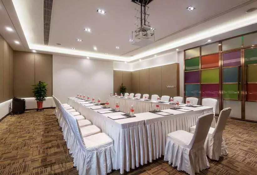 ホテル Ramada Shanghai Songjiang