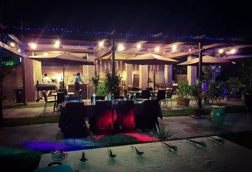 Hotelli Sweet Garden