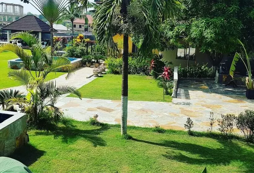 Hotelli Sweet Garden