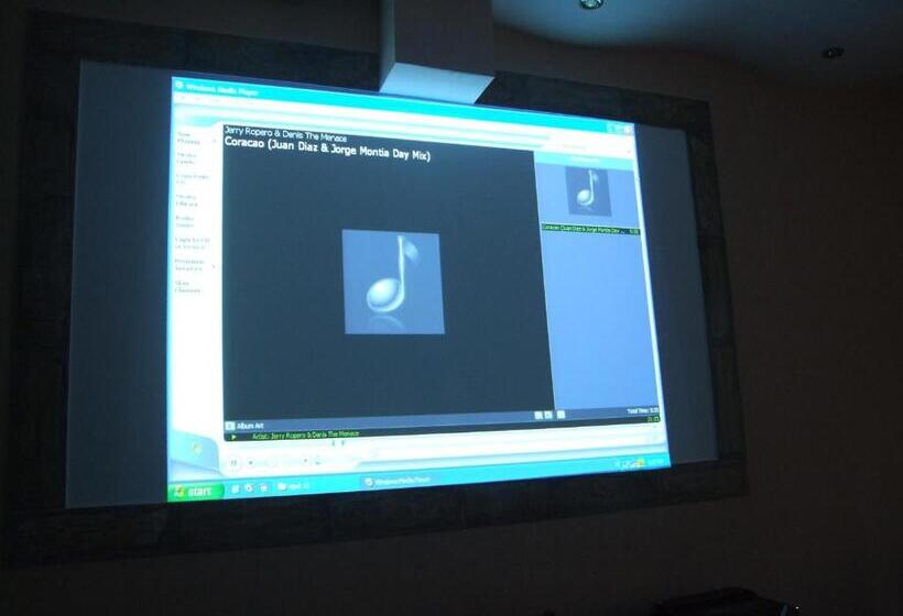 Vayk Hotel And Tourism Center