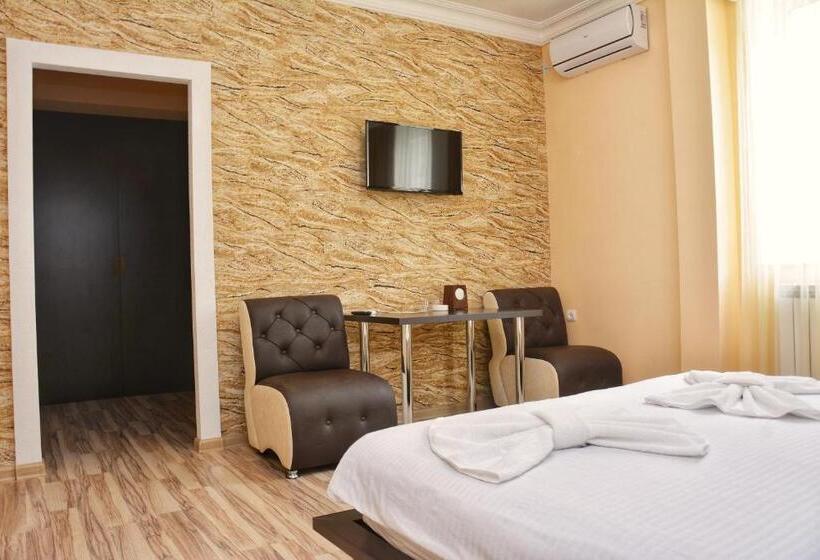 Vayk Hotel And Tourism Center