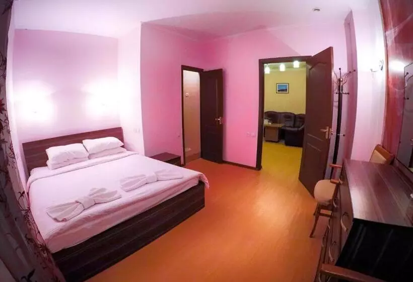Vayk Hotel And Tourism Center
