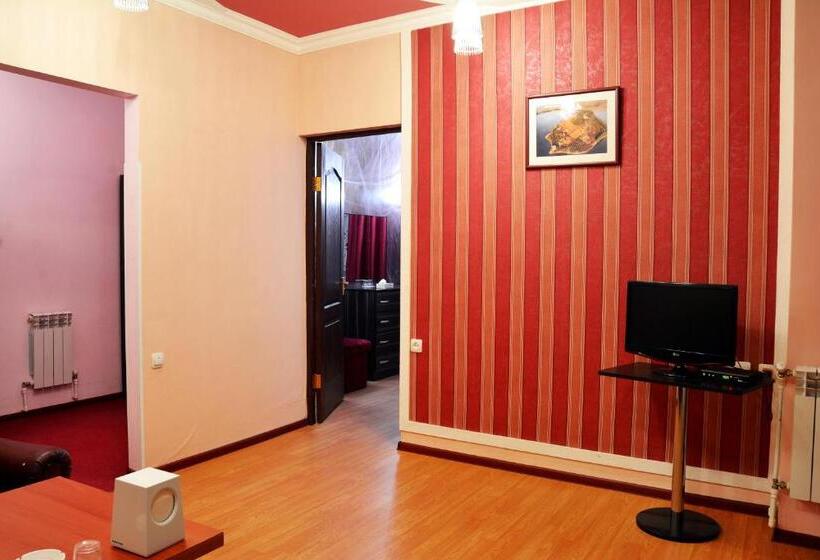 Vayk Hotel And Tourism Center