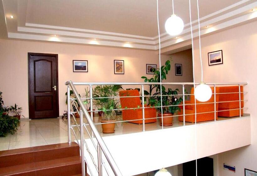 Vayk Hotel And Tourism Center
