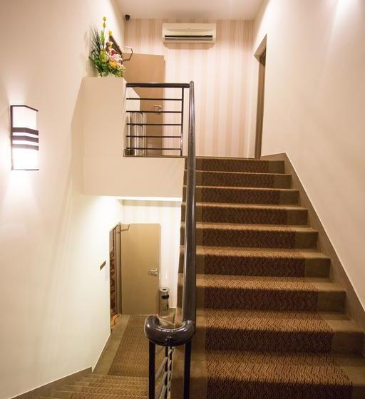 호텔 Zamburger Victory City Previously Victory City