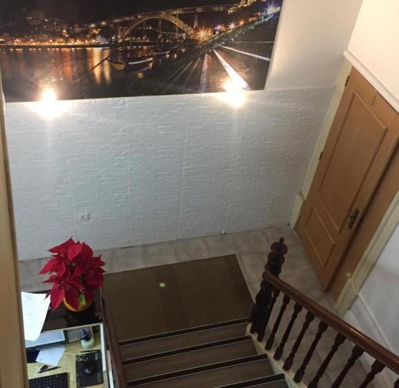 Lira Guest House B&b