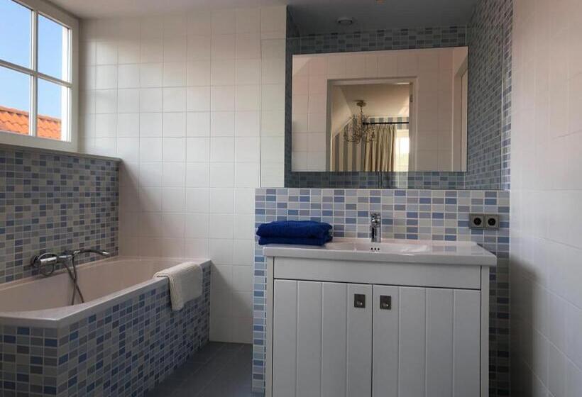 مبيت وإفطار Chalet Royal