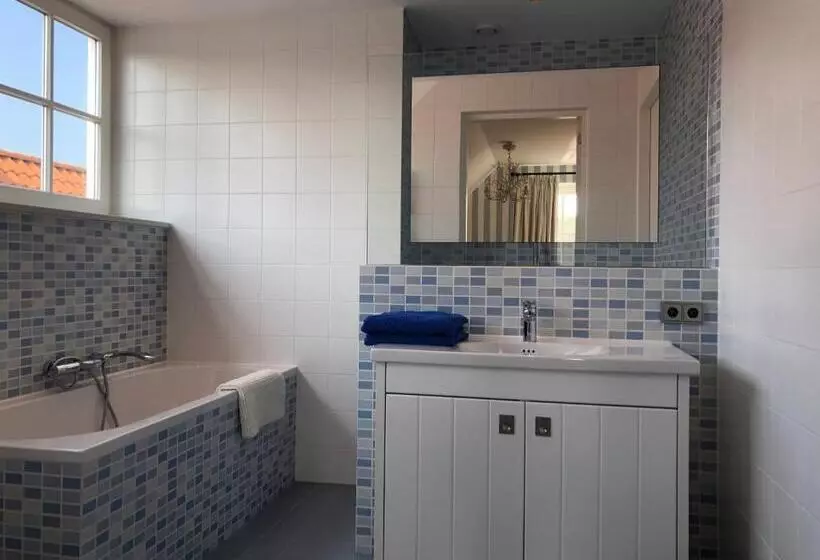 ベッドアンドブレックファースト Chalet Royal