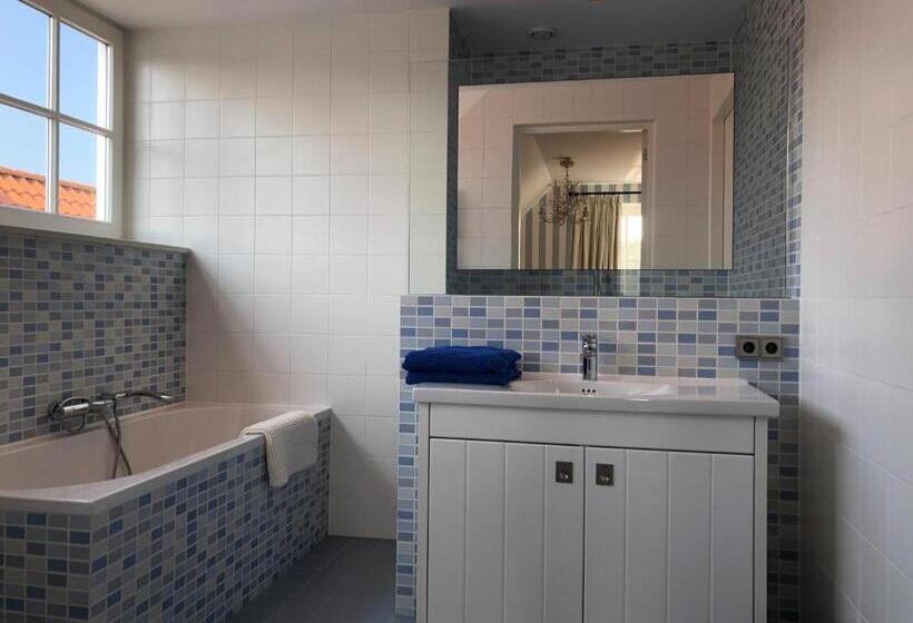 مبيت وإفطار Chalet Royal