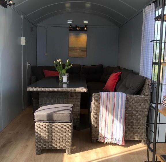 مبيت وإفطار Chalet Royal