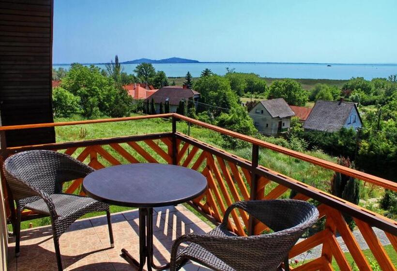 Aamiaismajoitus (B&B) Pigál Panzió