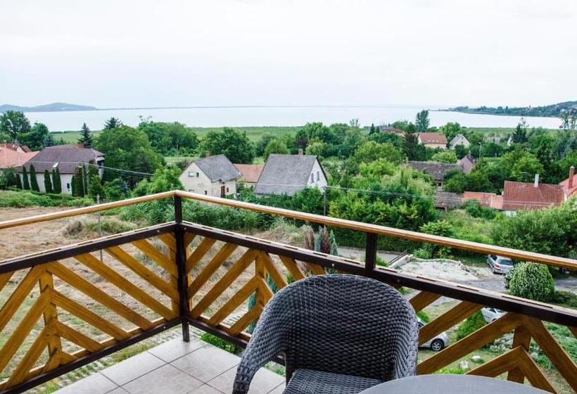 Aamiaismajoitus (B&B) Pigál Panzió