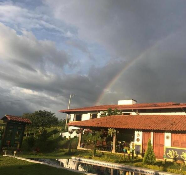 هتل Finca Casa Antigua