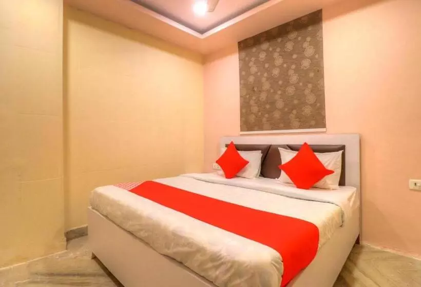 Oyo 67351 Hotel Deep Plaza