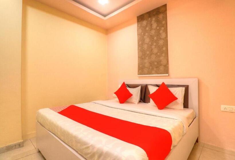 Oyo 67351 Hotel Deep Plaza