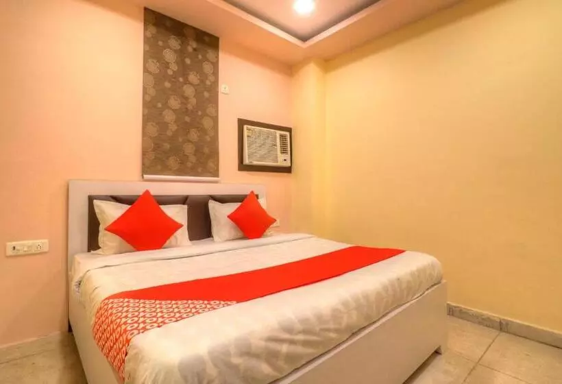 Oyo 67351 Hotel Deep Plaza