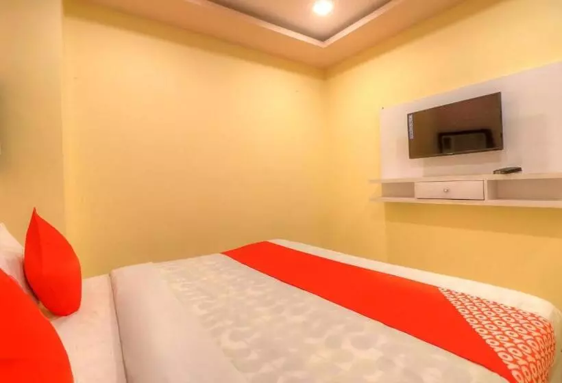 Oyo 67351 Hotel Deep Plaza