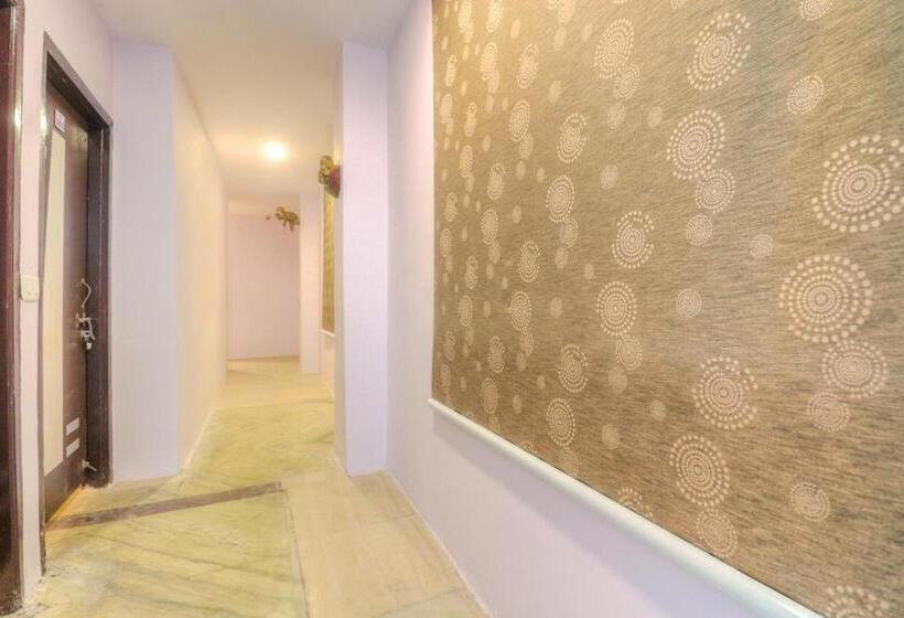 Oyo 67351 Hotel Deep Plaza