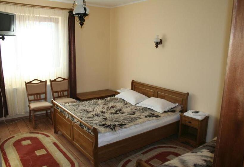 פנסיון Cabana Iza