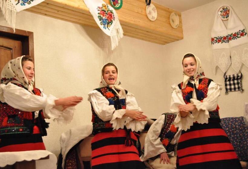 פנסיון Cabana Iza