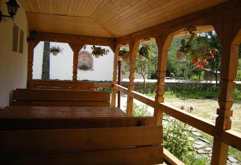 פנסיון Cabana Iza