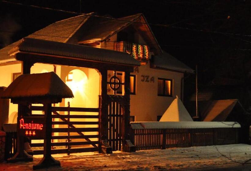 פנסיון Cabana Iza