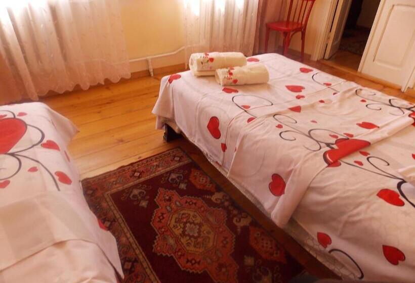 پانسیون Guesthause 2 Steps