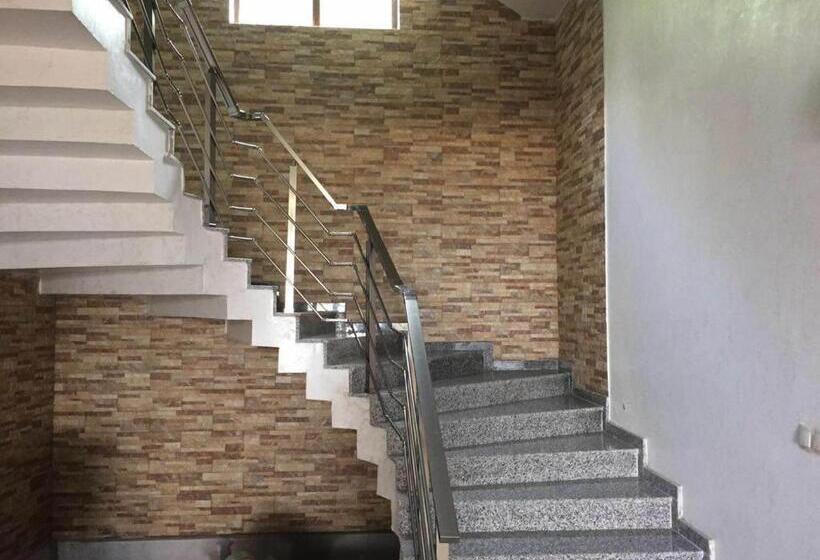 پانسیون Guguli