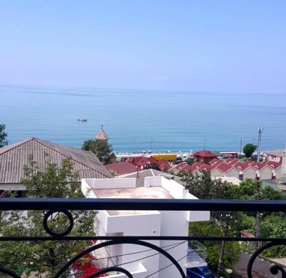 پانسیون Guguli