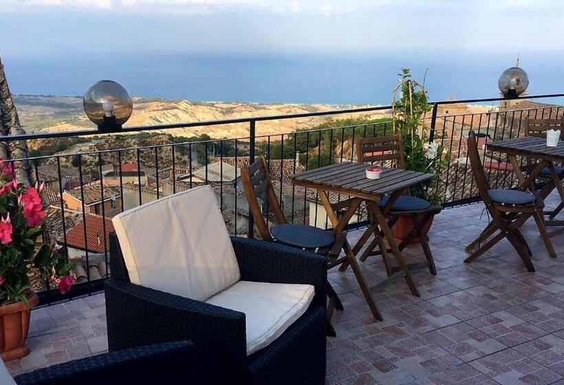 بنسيون Perla Del Borgo Bed And Breakfast