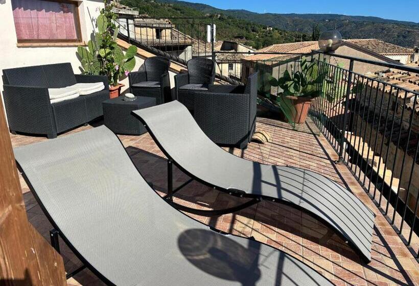 بنسيون Perla Del Borgo Bed And Breakfast
