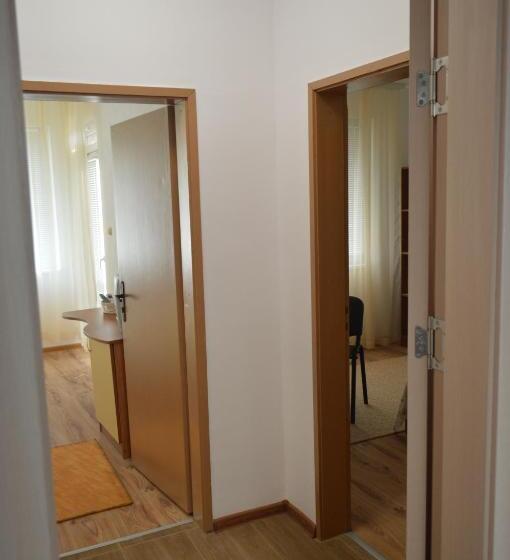 Пансион Yanis