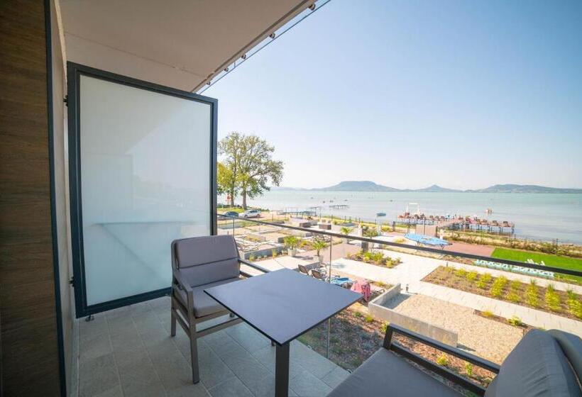 Sunset Resort Lakeside Apartment