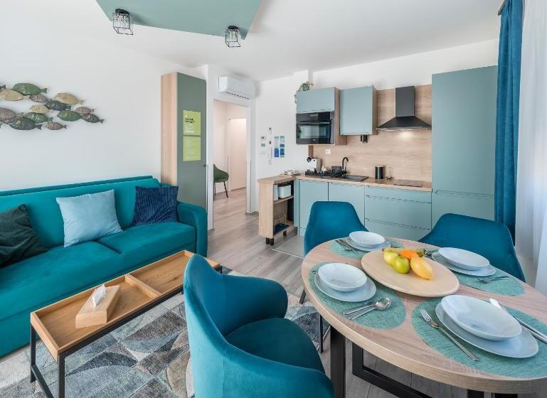 Sunset Resort Lakeside Apartment