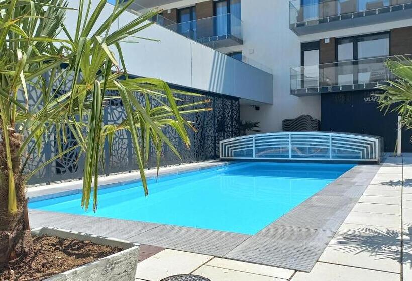 Sunset Resort Lakeside Apartment