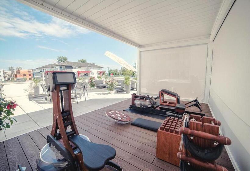 Sunset Resort Lakeside Apartment