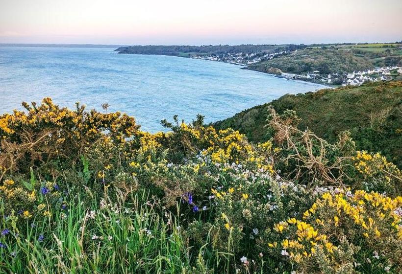 Bed and Breakfast La Guesthouse   à Deux Pas Du Sentier Des Douaniers