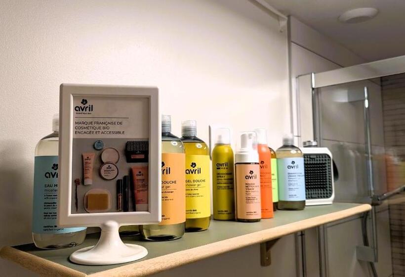 Bed and Breakfast La Guesthouse   à Deux Pas Du Sentier Des Douaniers