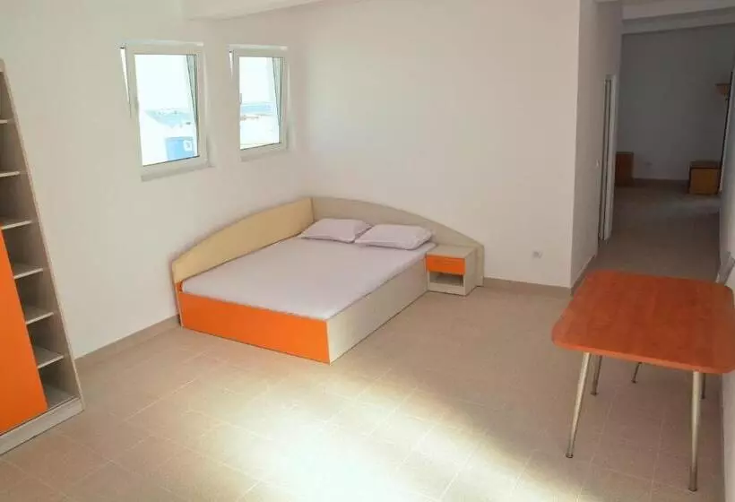 Hostel Cazino Sud