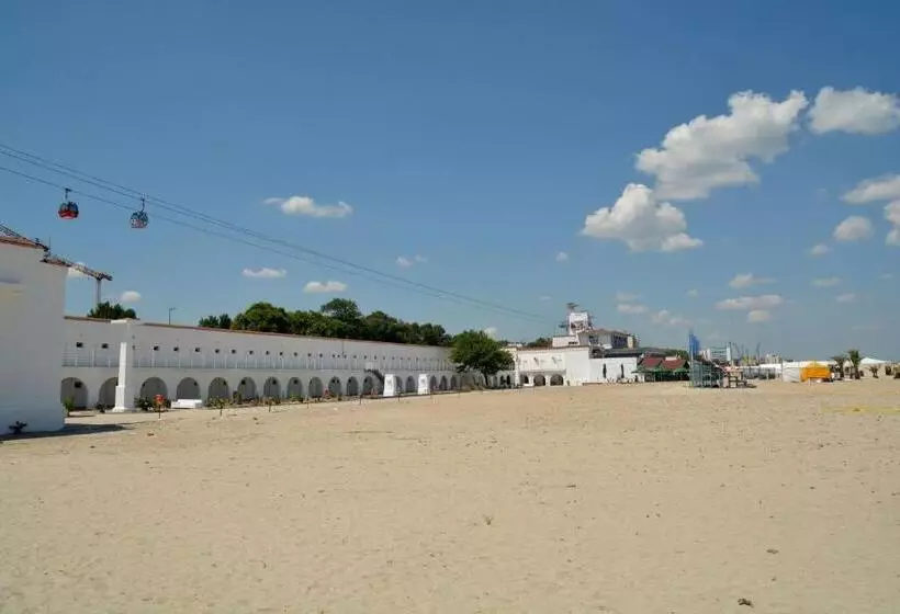 Hostel Cazino Sud