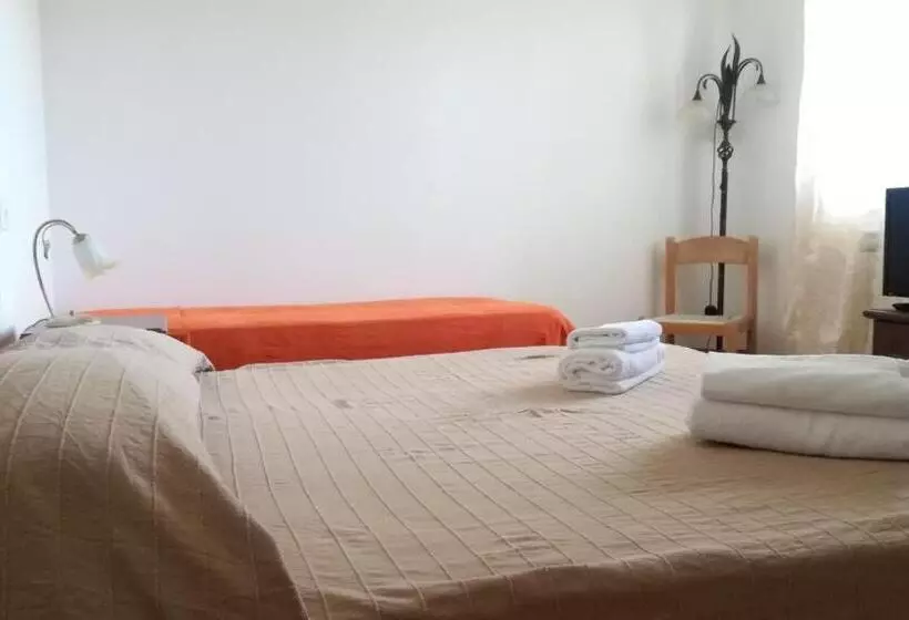 Hotelli Agriturismo Le Pagliere Da Valentino