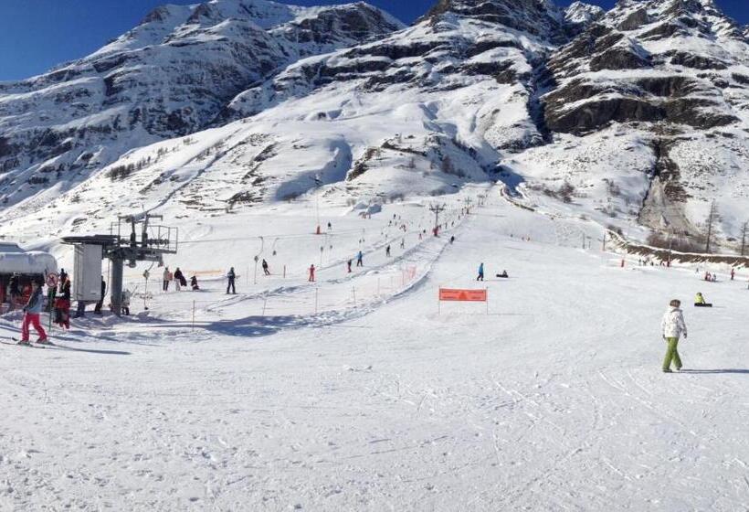 Отель Hôtel La Vanoise