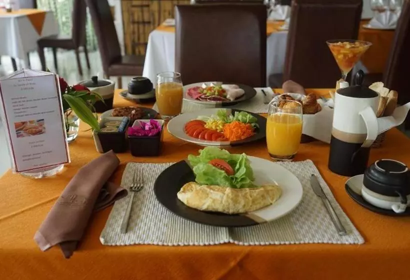 هتل Nomad Suites Residence