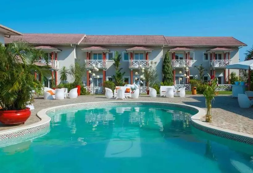 هتل Nomad Suites Residence