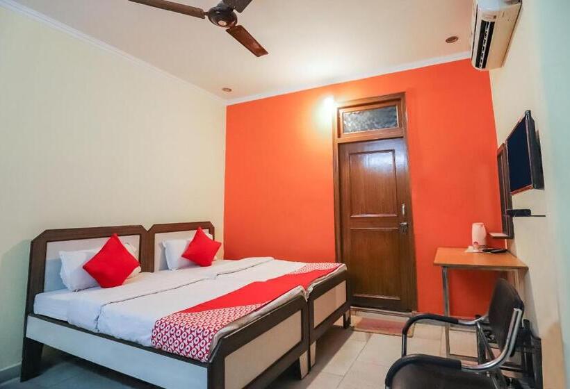 Hotell O Rishabh Guest House